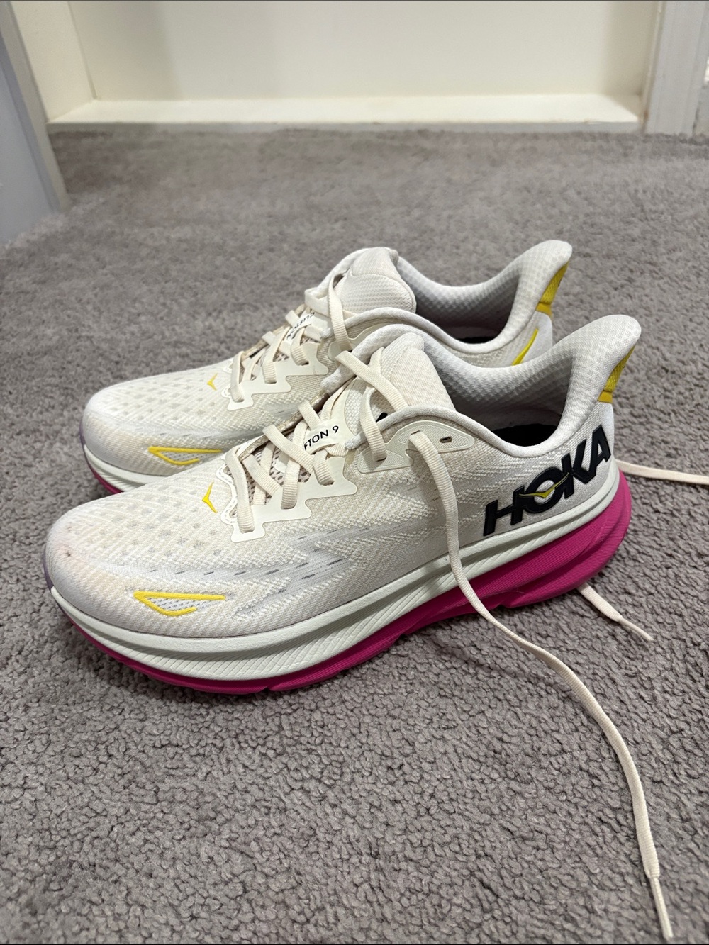 Hoka One One Clifton 9 running shoes
